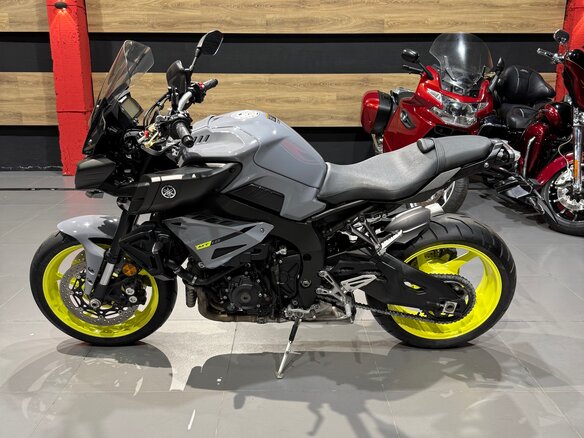 2017 Yamaha MT-10, серый, 995000 рублей - вид 6