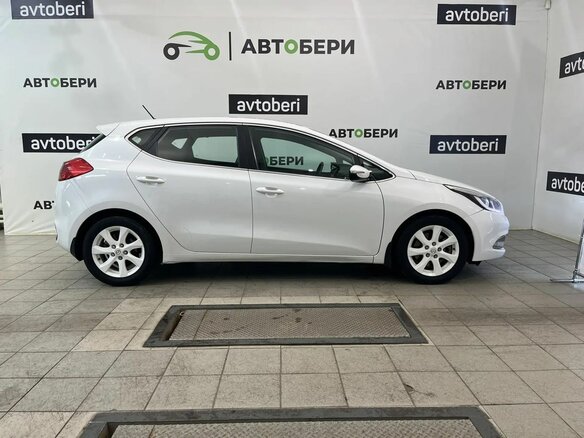 2014 Kia Ceed II, белый - вид 3