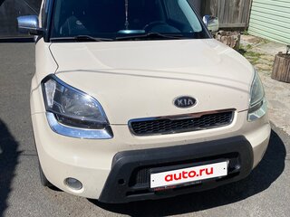 2010 Kia Soul I, бежевый, 700000 рублей, вид 2