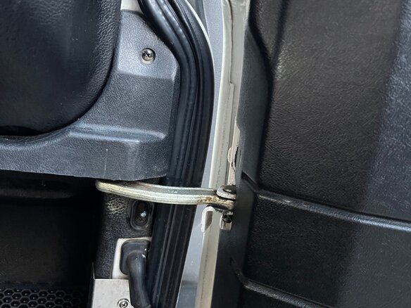 2004 Land Rover Defender 130 I, белый - вид 13