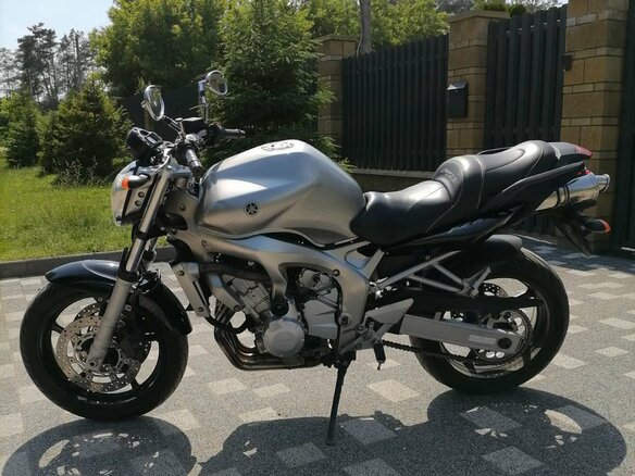 2004 Yamaha FZ6, серебристый, 360000 рублей - вид 3
