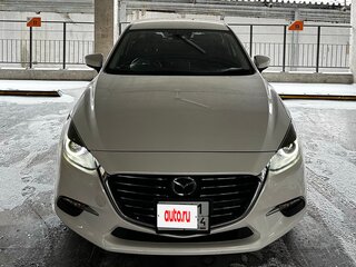2016 Mazda Axela III Рестайлинг, белый, 1350000 рублей, вид 3