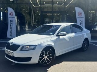 2017 Skoda Octavia III (A7) Рестайлинг, белый, 1360000 рублей, вид 1