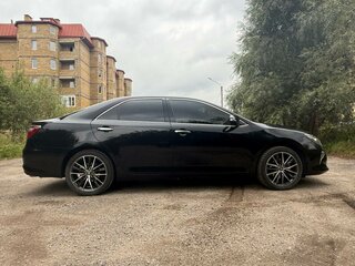 2018 Toyota Camry VII (XV50) Рестайлинг 2, чёрный, 2540000 рублей, вид 3