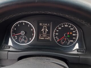 2012 Volkswagen Tiguan I Рестайлинг, чёрный, 1300000 рублей, вид 5