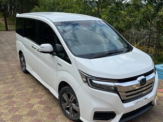 2019 Honda Stepwgn Spada V Рестайлинг, белый, 2750000 рублей, вид 4