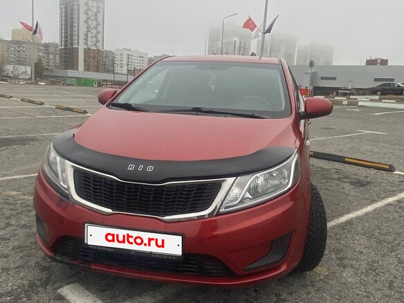 2012 Kia Rio III, красный, 700000 рублей - вид 1