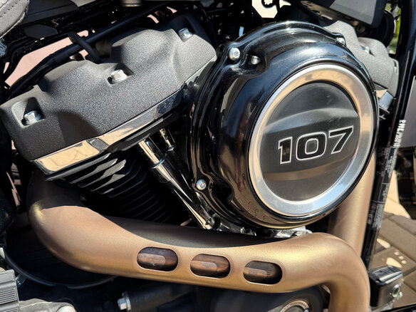 2019 Harley-Davidson Fat Bob, серый, 1770000 рублей - вид 12