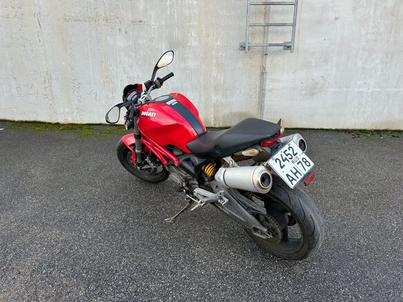 2008 Ducati Monster 696, красный, 350000 рублей - вид 3