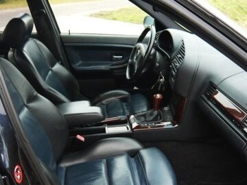 1993 BMW 3 серии 318i III (E36), синий, 4000000 рублей - вид 1