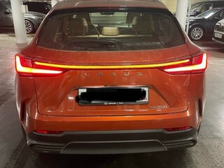 2023 Lexus NX 250 II, оранжевый, 7800000 рублей, вид 3