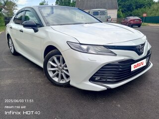 2019 Toyota Camry VIII (XV70), белый, 2450000 рублей, вид 2