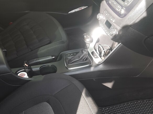 2018 Kia Ceed II Рестайлинг, чёрный, 1350000 рублей - вид 2