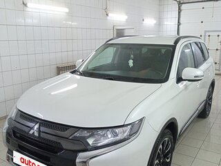 2021 Mitsubishi Outlander III Рестайлинг 3, белый, 2640000 рублей, вид 1