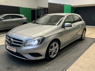 2013 Mercedes-Benz A-Класс 180 III (W176), серебристый, 1250000 рублей, вид 3