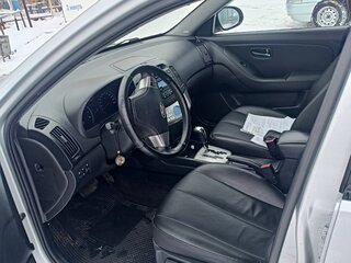 2010 Hyundai Elantra IV (HD), серебристый, 850000 рублей, вид 5