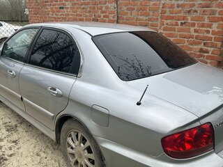 2004 Hyundai Sonata ТагАЗ IV (EF) Рестайлинг, серебристый, 450000 рублей, вид 2