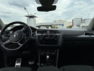 2020 Volkswagen Tiguan II, чёрный, 3950000 рублей, вид 1