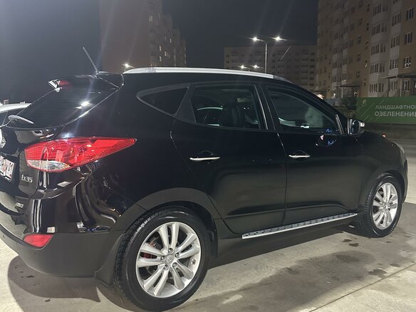 2012 Hyundai ix35 I, чёрный, 1700000 рублей