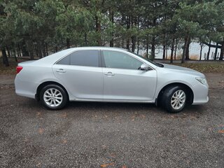 2012 Toyota Camry VII (XV50), серебристый, 1650000 рублей, вид 4