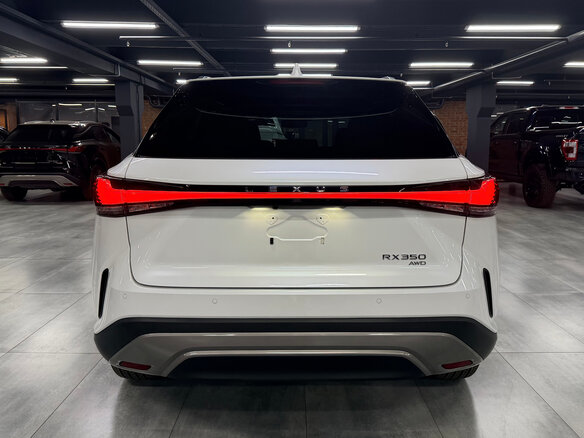 2023 Lexus RX 350 V, белый, 8755000 рублей - вид 3
