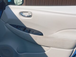2010 Nissan Leaf I (ZE0/AZE0), голубой, 525000 рублей, вид 4