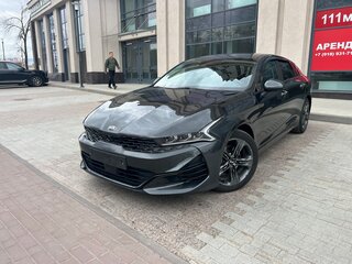 2020 Kia K5 III, серый, 2650000 рублей, вид 1