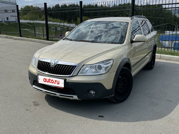 2011 Skoda Octavia Scout II (A5) Рестайлинг, бежевый, 1200000 рублей