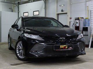 2021 Toyota Camry VIII (XV70), чёрный, 4000000 рублей, вид 1