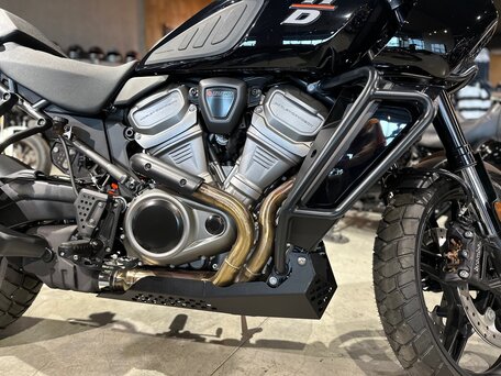 2021 Harley-Davidson Pan America, чёрный, 1990000 рублей, вид 3
