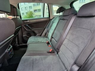 2020 Volkswagen Tiguan II, чёрный, 3950000 рублей, вид 3