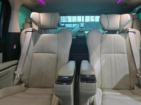 2021 Toyota Alphard III Рестайлинг, белый, 7700000 рублей - вид 9