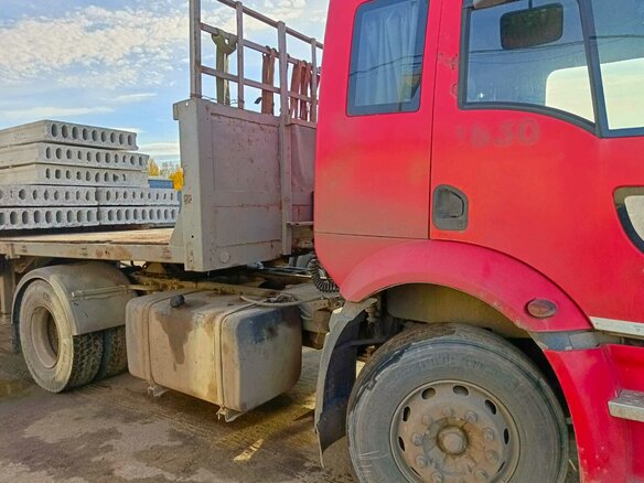 2008 Ford Cargo, красный, 900000 рублей - вид 6
