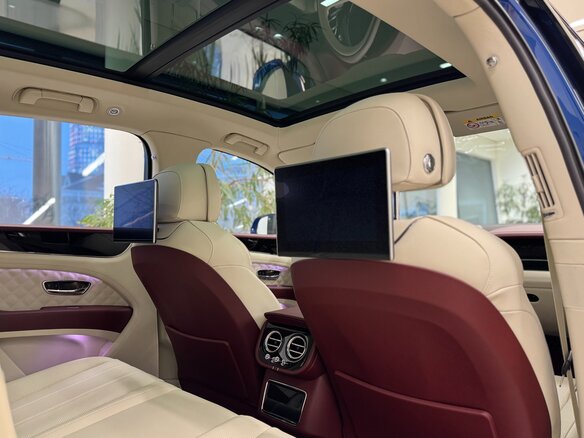 2022 Bentley Bentayga I Рестайлинг, синий, 36900000 рублей - вид 12