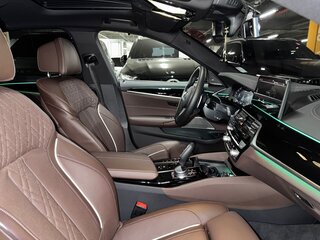 2021 BMW 5 серии 530e VII (G30/G31/G38) Рестайлинг, синий, 6000000 рублей, вид 4