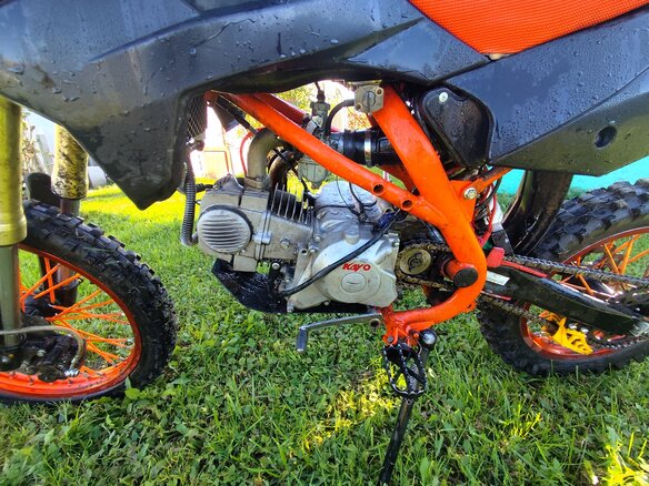 2022 Kayo Evolution YX140EM, чёрный, 55000 рублей