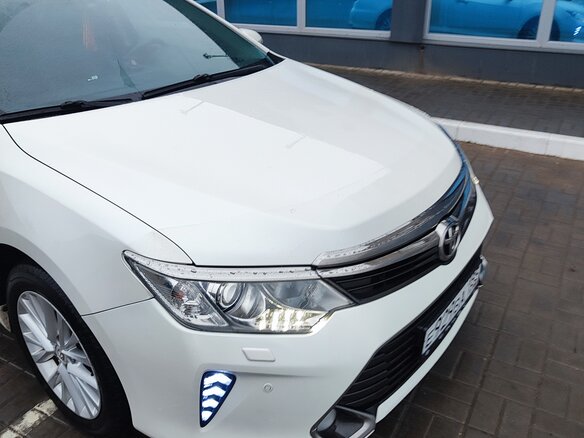 2015 Toyota Camry VII (XV50) Рестайлинг, белый, 2200000 рублей - вид 5