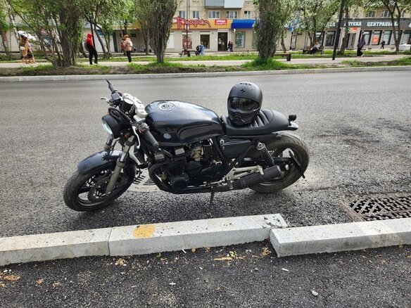 1993 Yamaha XJR400, чёрный, 220000 рублей - вид 1
