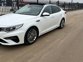 2019 Kia K5 II, белый, 2700000 рублей, вид 3