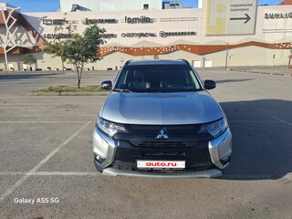 2016 Mitsubishi Outlander III Рестайлинг 2, серый, 2800000 рублей, вид 2
