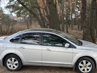 2010 Ford Focus II Рестайлинг, серебристый, 710000 рублей, вид 2