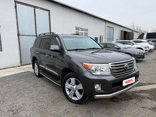 2013 Toyota Land Cruiser 200 Series Рестайлинг 1, серый, 3590000 рублей, вид 3