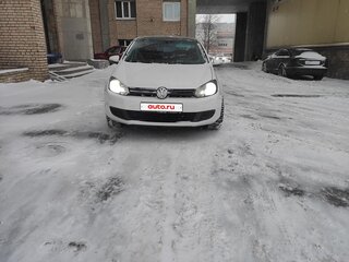 2010 Volkswagen Golf VI, белый, 710000 рублей, вид 2