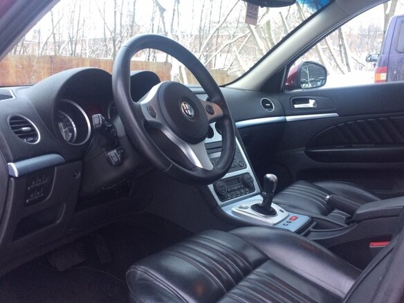 2008 Alfa Romeo 159, красный - вид 11