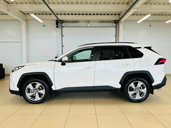 2019 Toyota RAV4 V (XA50), белый, 3100000 рублей - вид 7