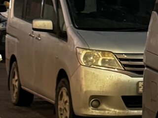 2011 Nissan Serena IV (C26), серебристый, 750000 рублей, вид 2