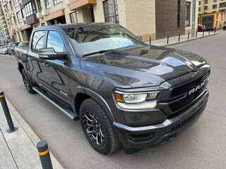 2022 Ram 1500 Crew Cab eTorque V, серый, 7000000 рублей, вид 4