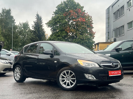 Opel Astra J