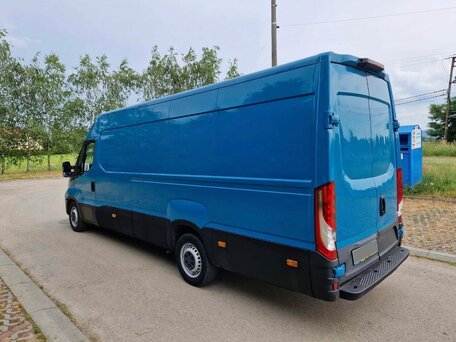 2018 Iveco Daily, синий, 2880000 рублей, вид 3