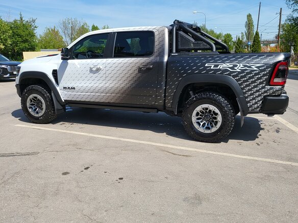 2022 Ram 1500 Crew Cab TRX V, чёрный, 14500000 рублей - вид 1